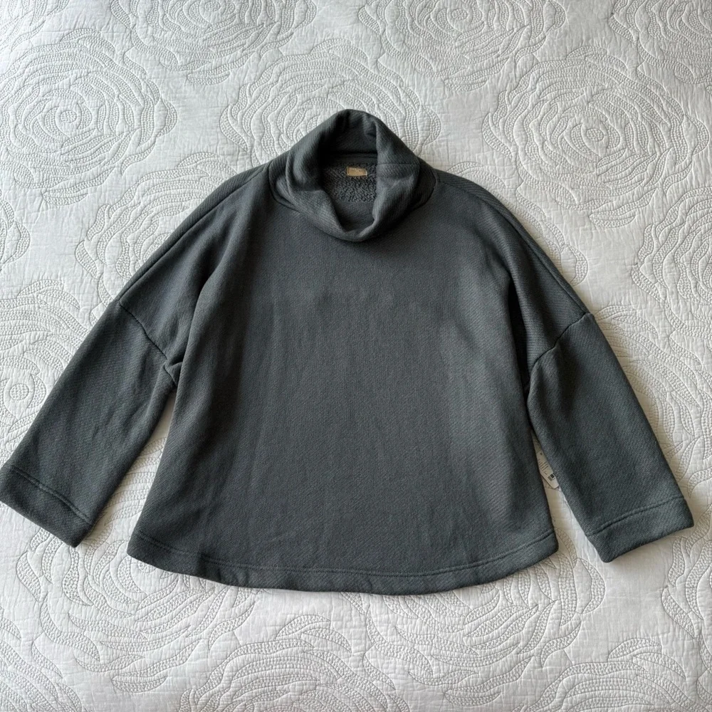 NWT - Free People Free-est - Milley Reversible Top in Grey